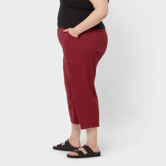 Duluth Trading Company Women's Plus Dry on the Fly Capris Rouge Red - Size 16 - Picture 10 of 10